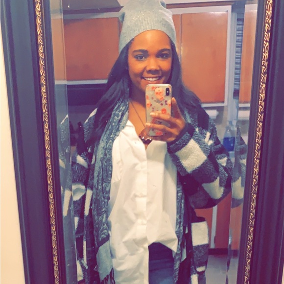 Meet your Posher, Iris - Picture 2 of 2